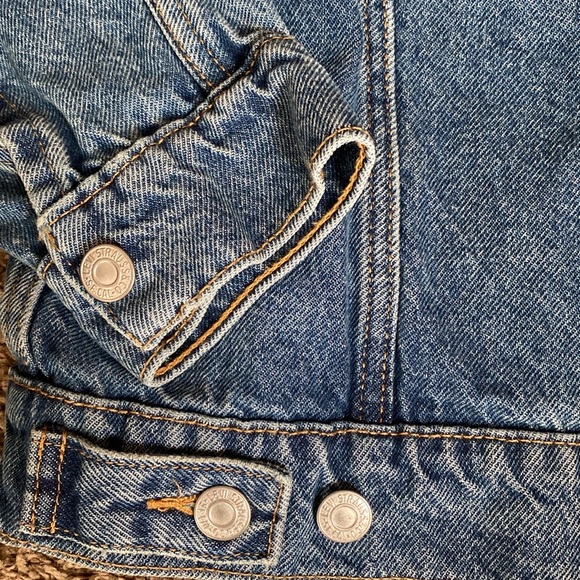 Levi's Blue Jean Jacket Classic Trucker Style - Picture 5 of 5